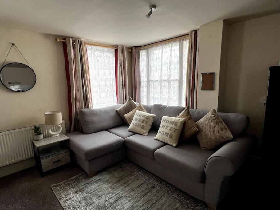 The Hideaway Holywell 1 Apartment Exterior photo