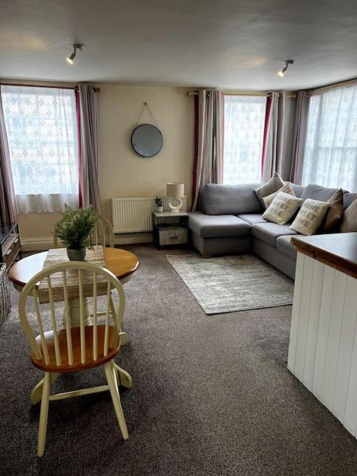 The Hideaway Holywell 1 Apartment Exterior photo