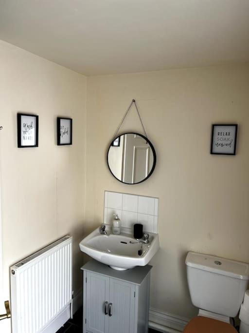 The Hideaway Holywell 1 Apartment Exterior photo