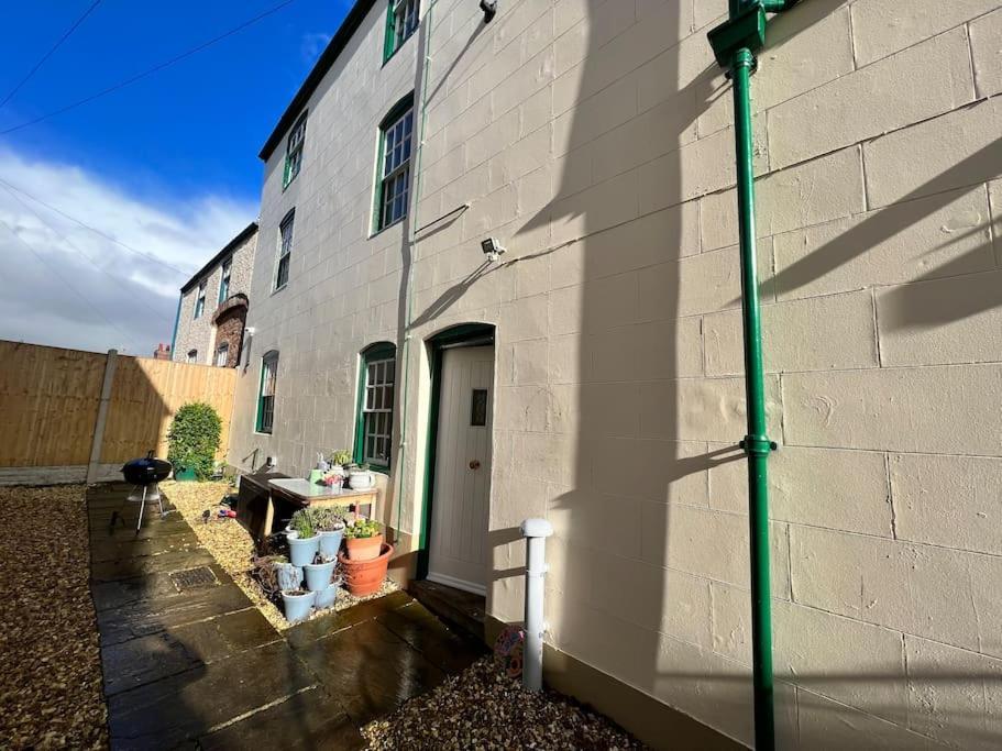 The Hideaway Holywell 1 Apartment Exterior photo