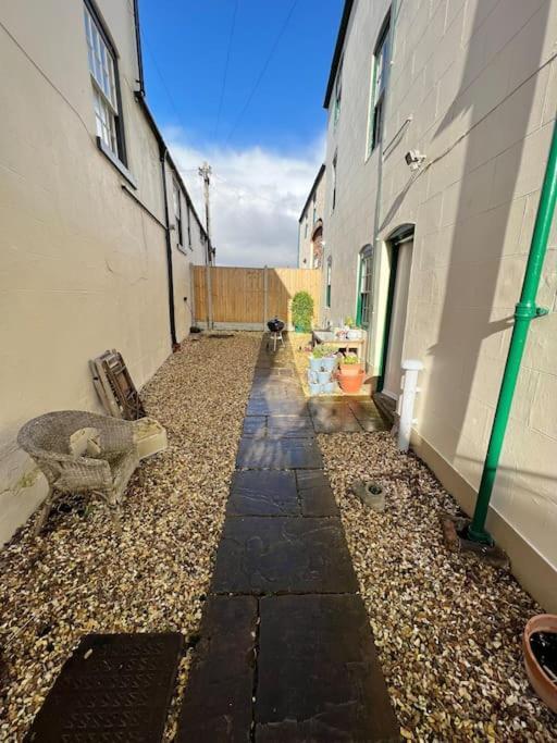 The Hideaway Holywell 1 Apartment Exterior photo